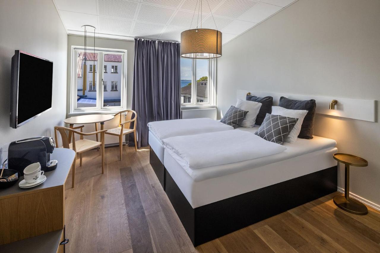 Strandhotel Rosnaes カロンボー エクステリア 写真